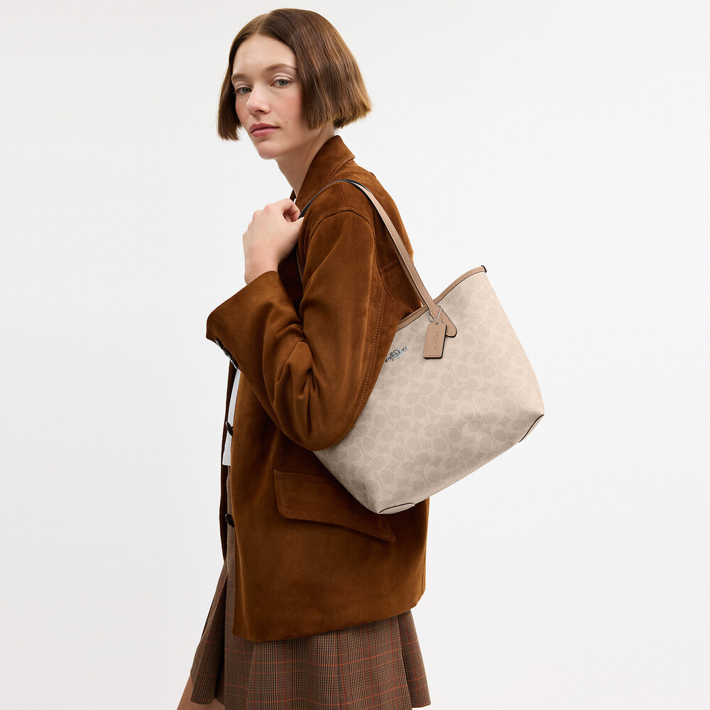 Coach Medium City Tote Bag In Signature Canvas - Picture 3 of 14